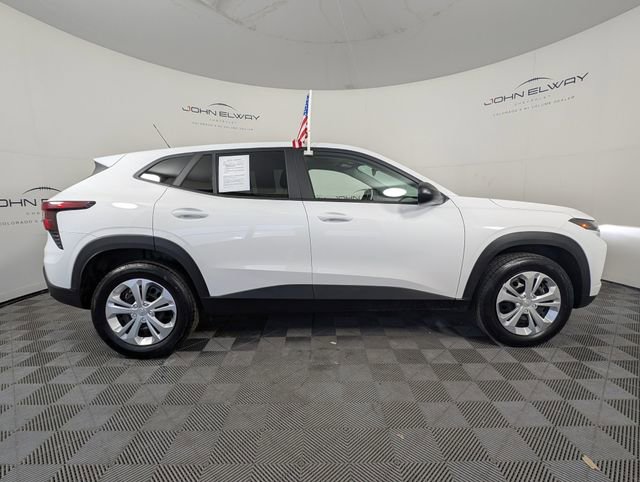 Certified 2025 Chevrolet Trax LS image 9