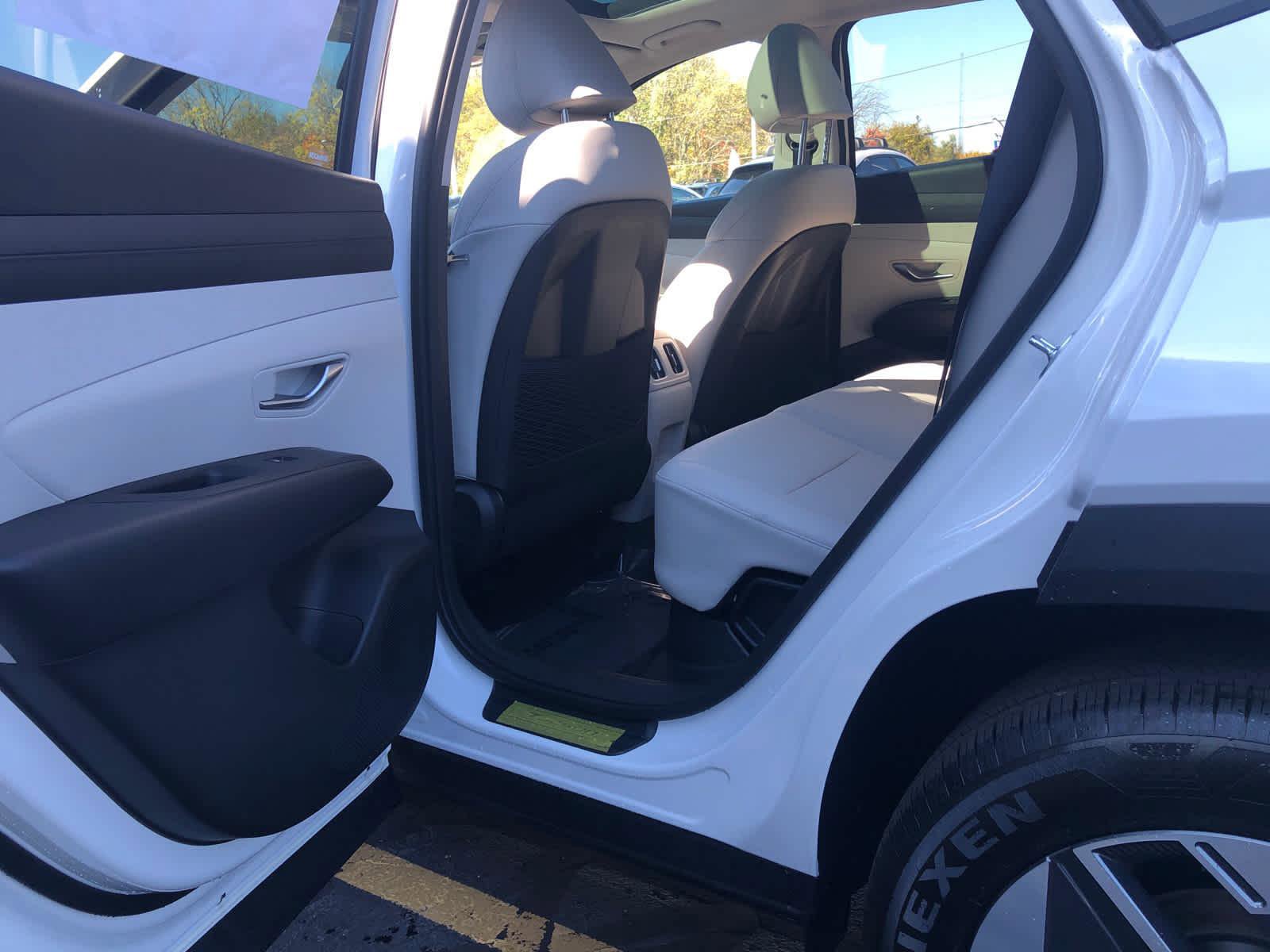 New 2025 Hyundai Tucson SEL image 24