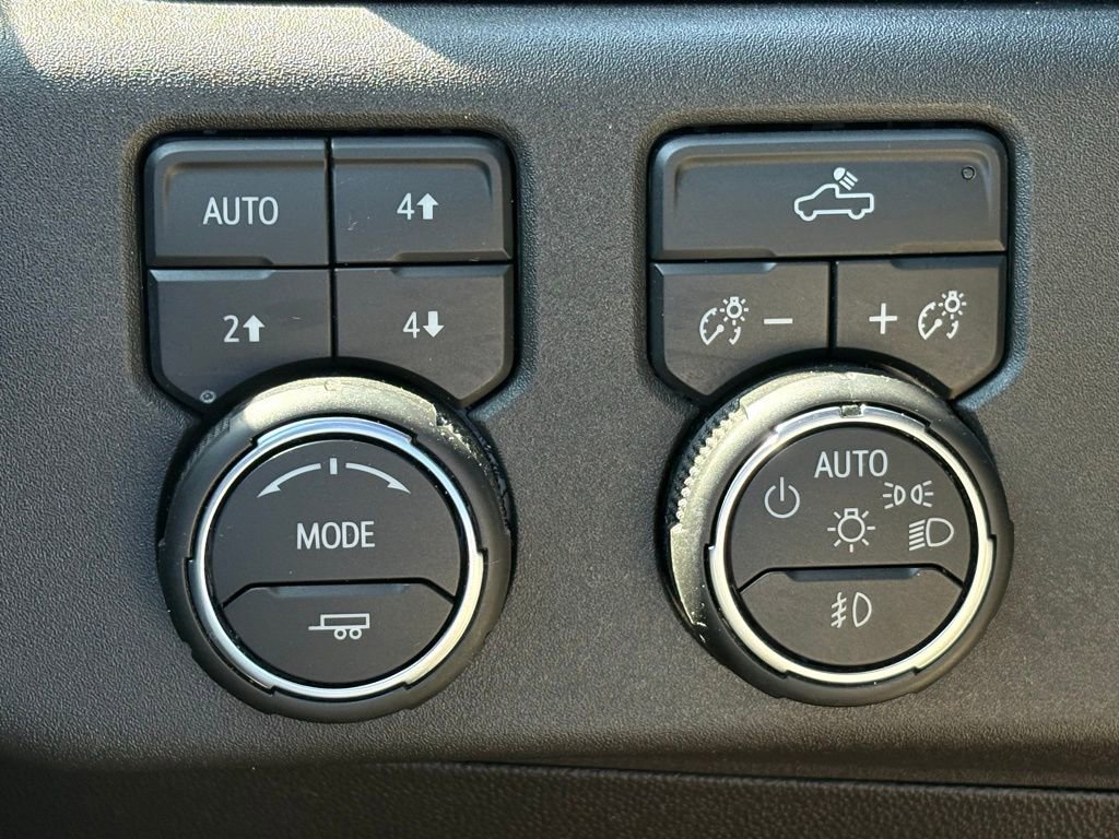 Used 2024 Chevrolet Silverado 1500 LT Trail Boss w/ Convenience Package II image 32