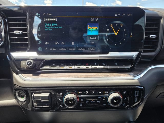 Used 2023 Chevrolet Silverado 1500 LTZ AWD/4WD image 31