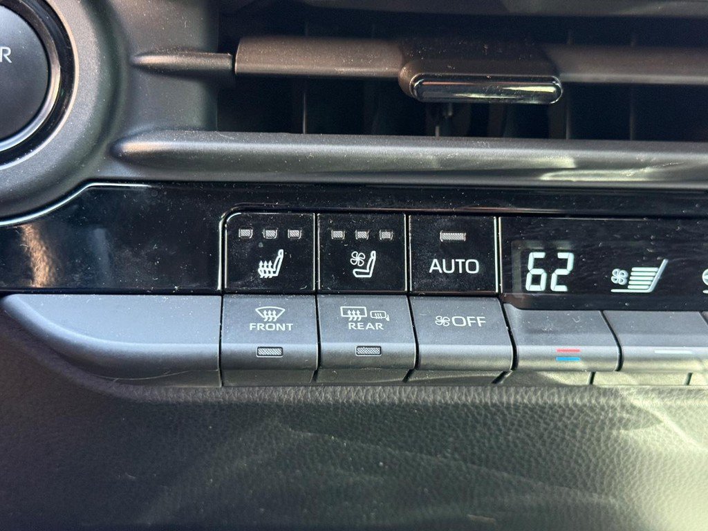 Certified 2025 Toyota Crown Signia AWD/4WD image 23