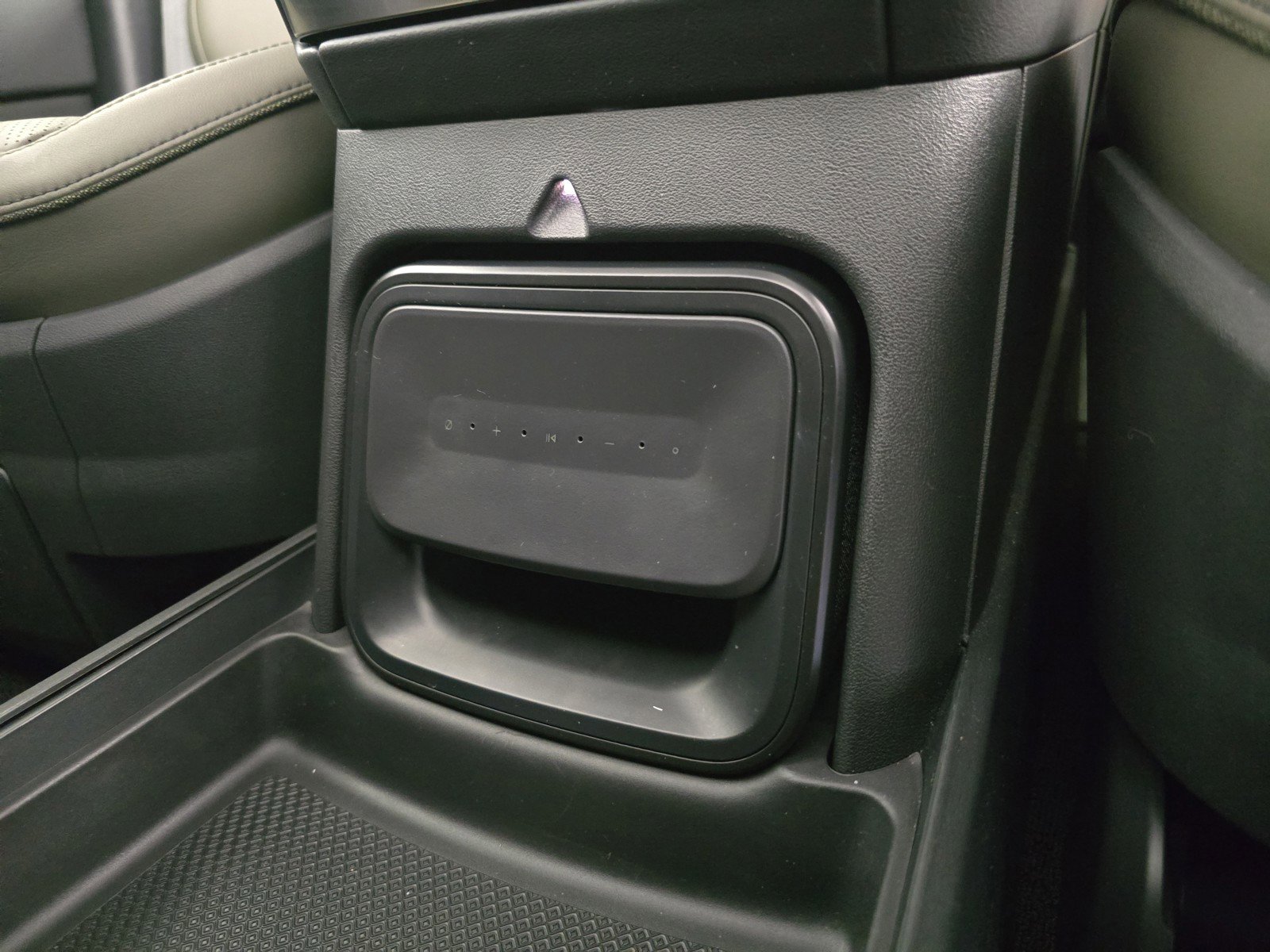 Used 2023 Rivian R1T Adventure AWD/4WD image 31