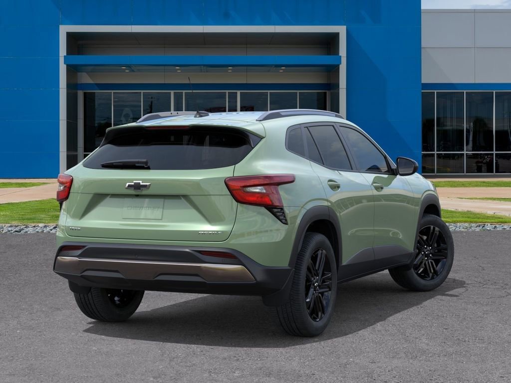 New 2026 Chevrolet Trax ACTIV w/ Sunroof Package FWD image 4