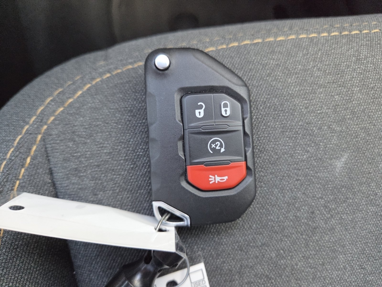 Used 2024 Jeep Wrangler Unlimited Sahara w/ Safety Group AWD/4WD image 33