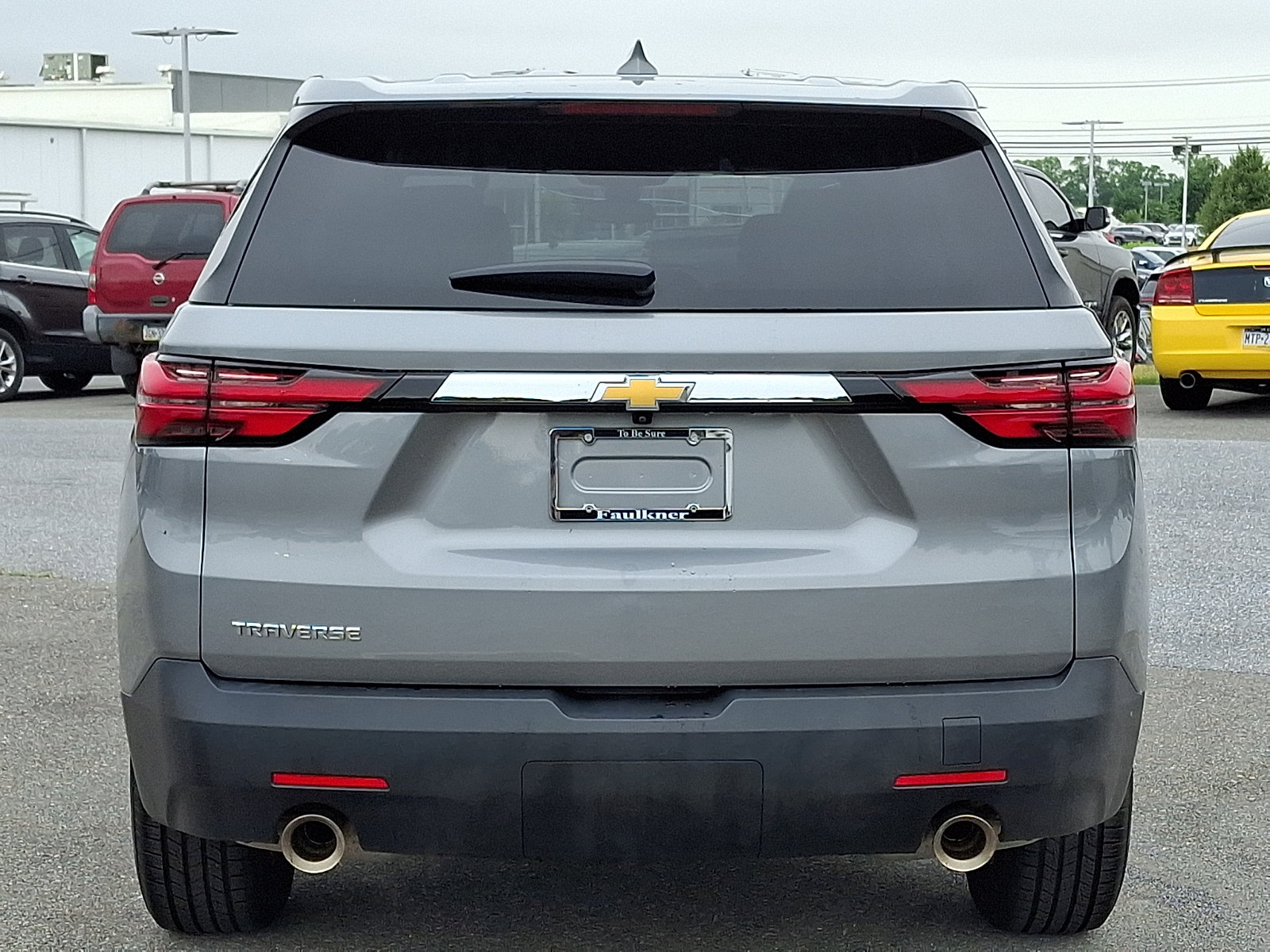 Used 2023 Chevrolet Traverse LS w/ Safety Package FWD image 5