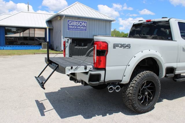 Used 2025 Ford F250 Lariat w/ Black Appearance Package AWD/4WD image 11