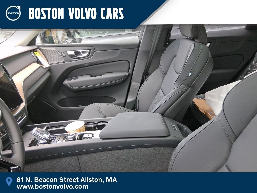 New 2026 Volvo XC60 B5 Plus w/ Climate Package AWD/4WD image 9