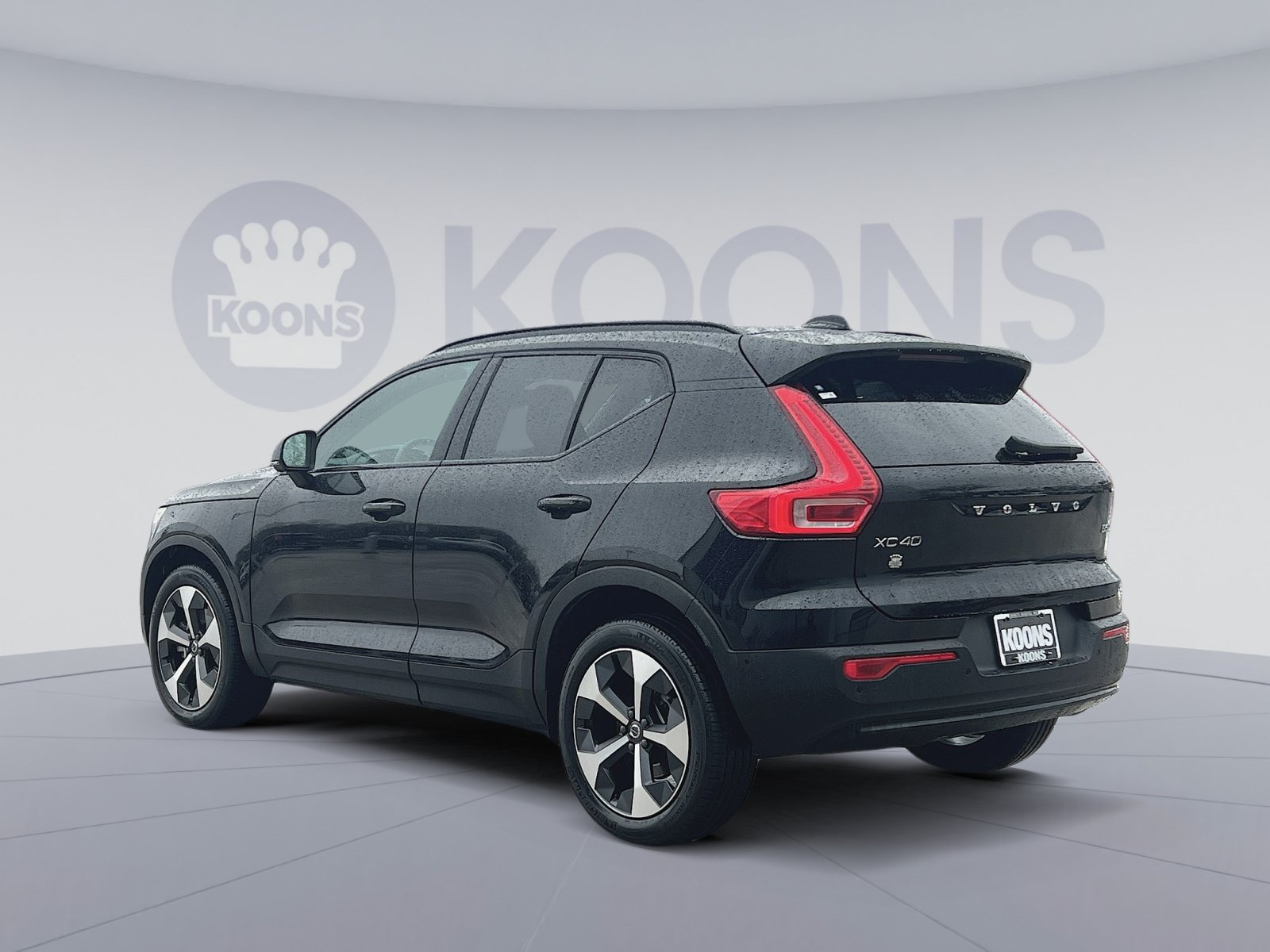 New 2026 Volvo XC40 B5 Plus w/ Protection Package Premier AWD/4WD image 4