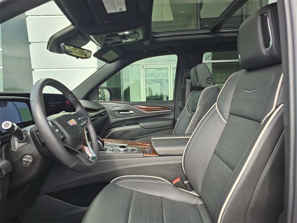 Used 2023 Cadillac Escalade Premium Luxury image 23