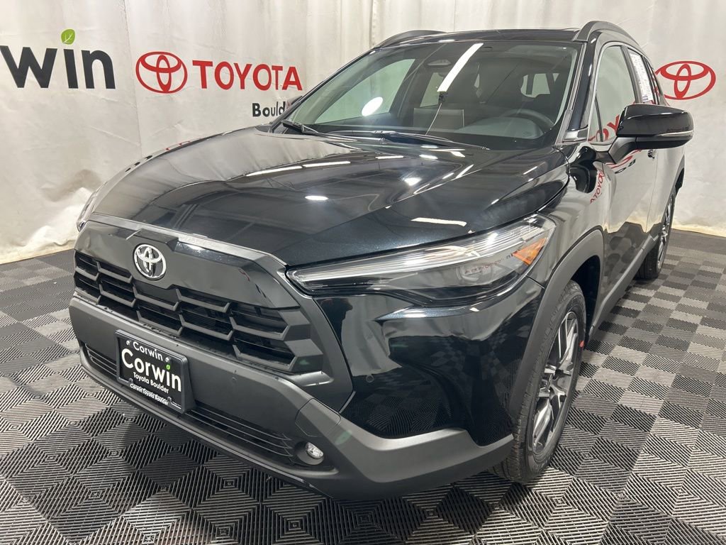 Used 2026 Toyota Corolla Cross XLE w/ Convenience Package image 3