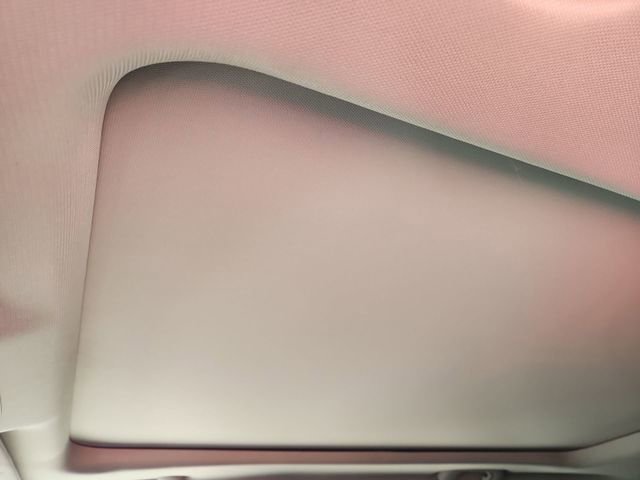 Used 2018 Jeep Cherokee Overland w/ Technology Group image 19