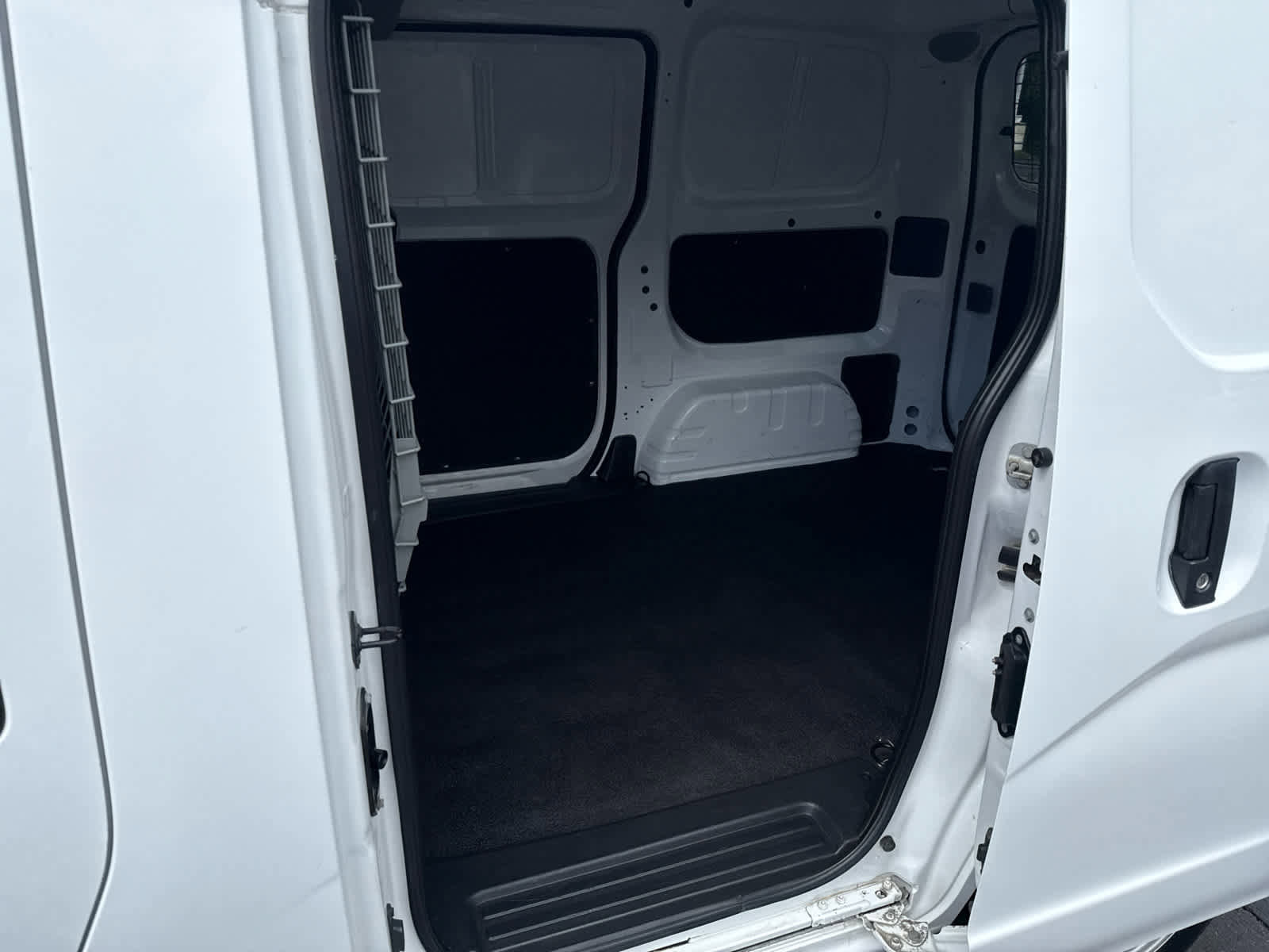 Used 2018 Chevrolet City Express LS image 13