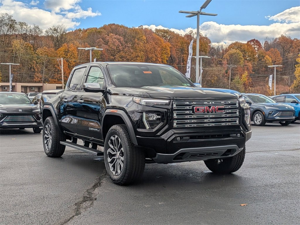 New 2026 GMC Canyon Denali image 3