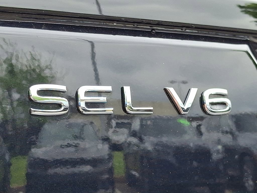 Used 2023 Volkswagen Atlas SEL R-Line AWD/4WD image 35
