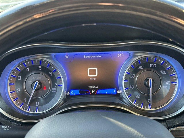 Used 2019 Chrysler 300 Limited w/ Safetytec Plus Group image 28