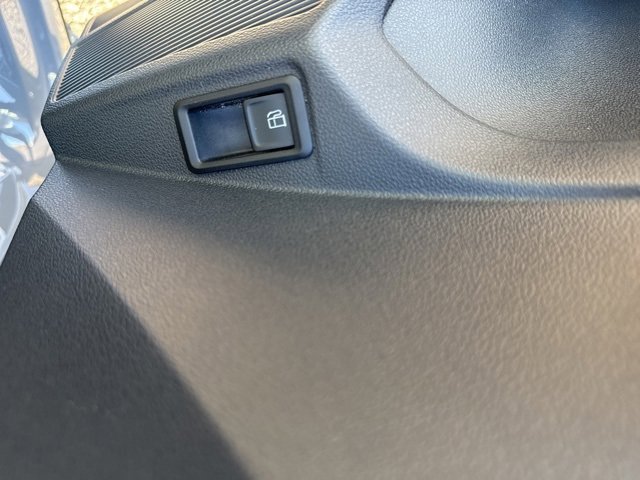 Used 2022 Volkswagen Taos SE image 21