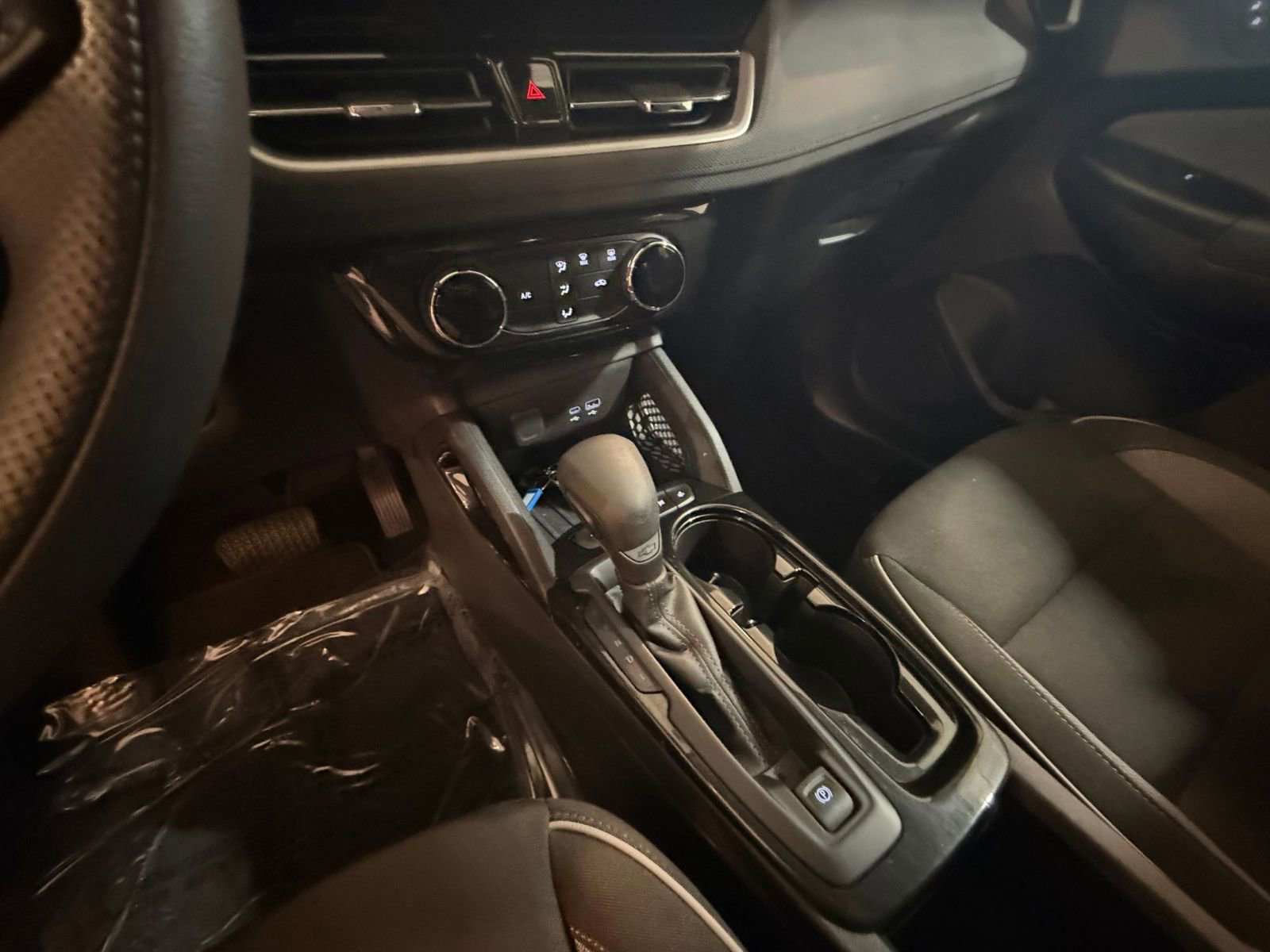 Used 2025 Chevrolet TrailBlazer LT image 39