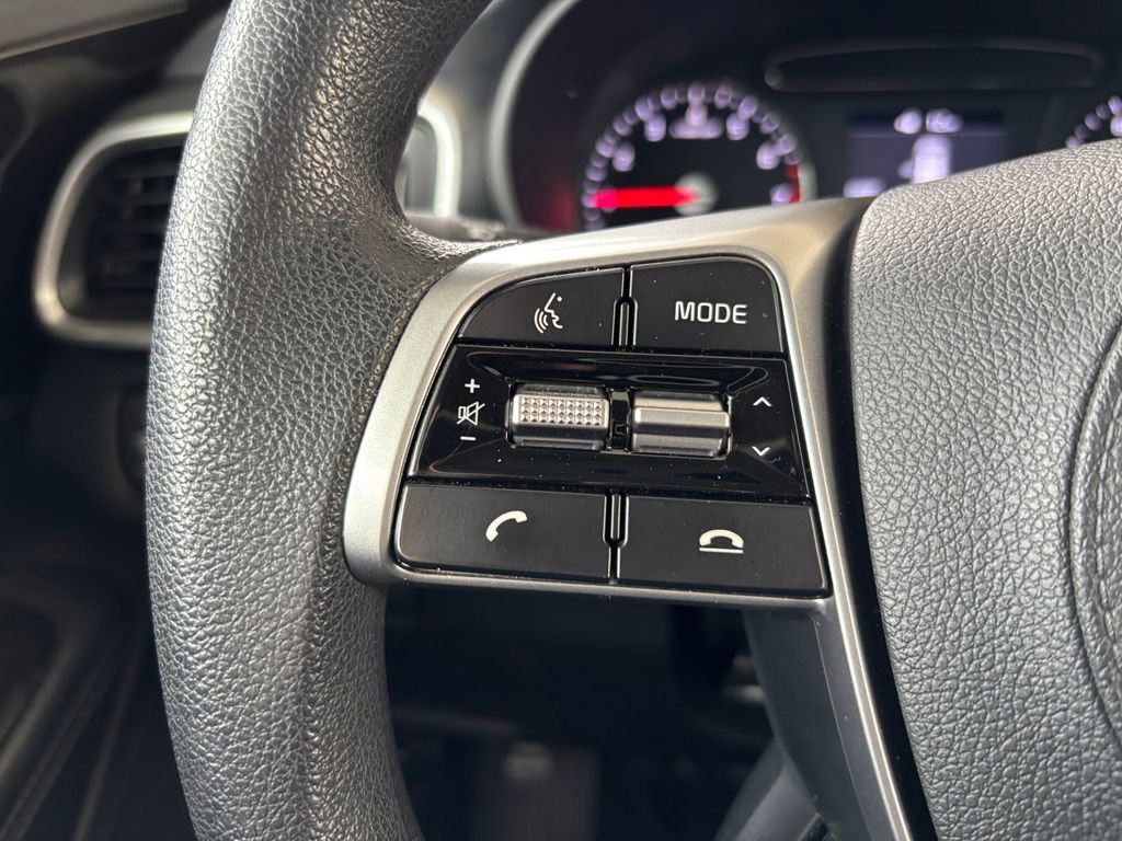 Used 2019 Kia Sorento LX image 11