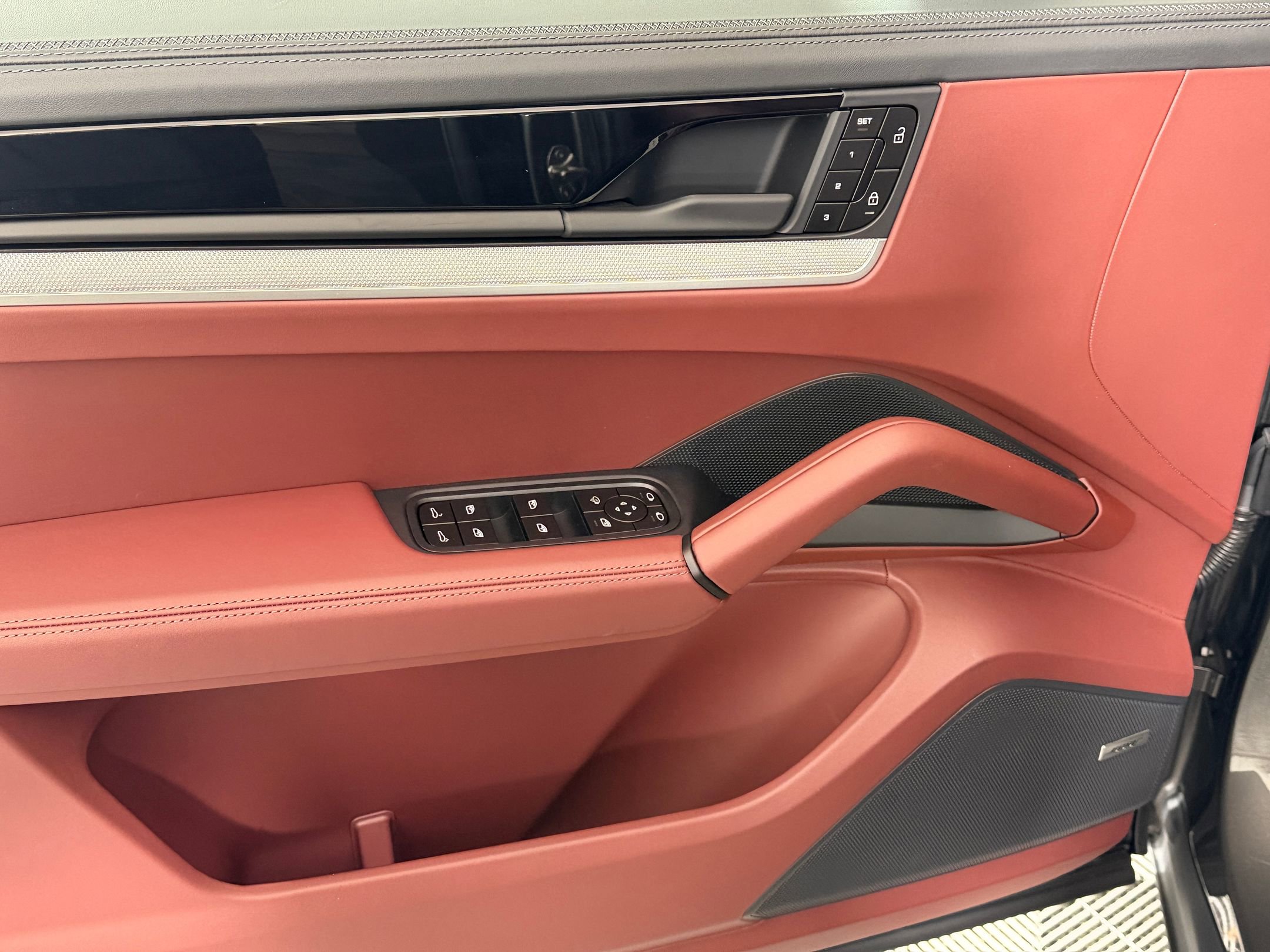 New 2026 Porsche Cayenne S image 15