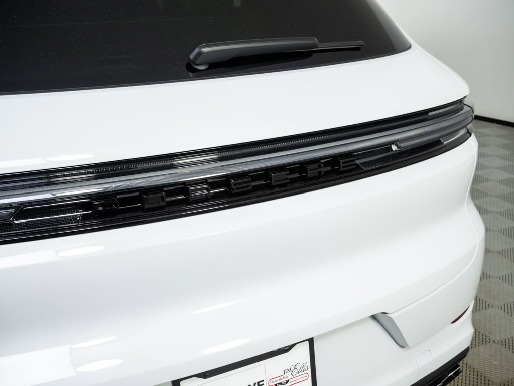 New 2026 Porsche Cayenne S image 38