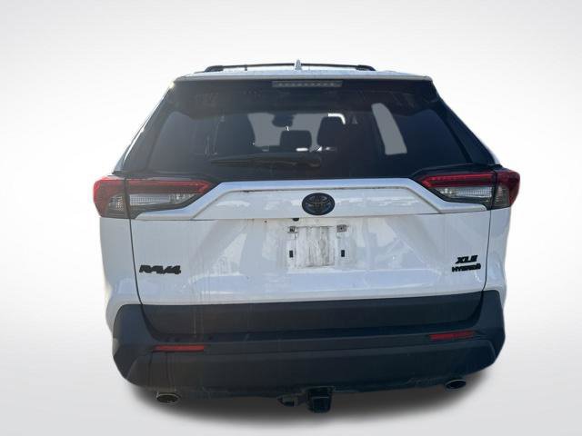 Used 2022 Toyota RAV4 XLE w/ Convenience Package AWD/4WD image 4