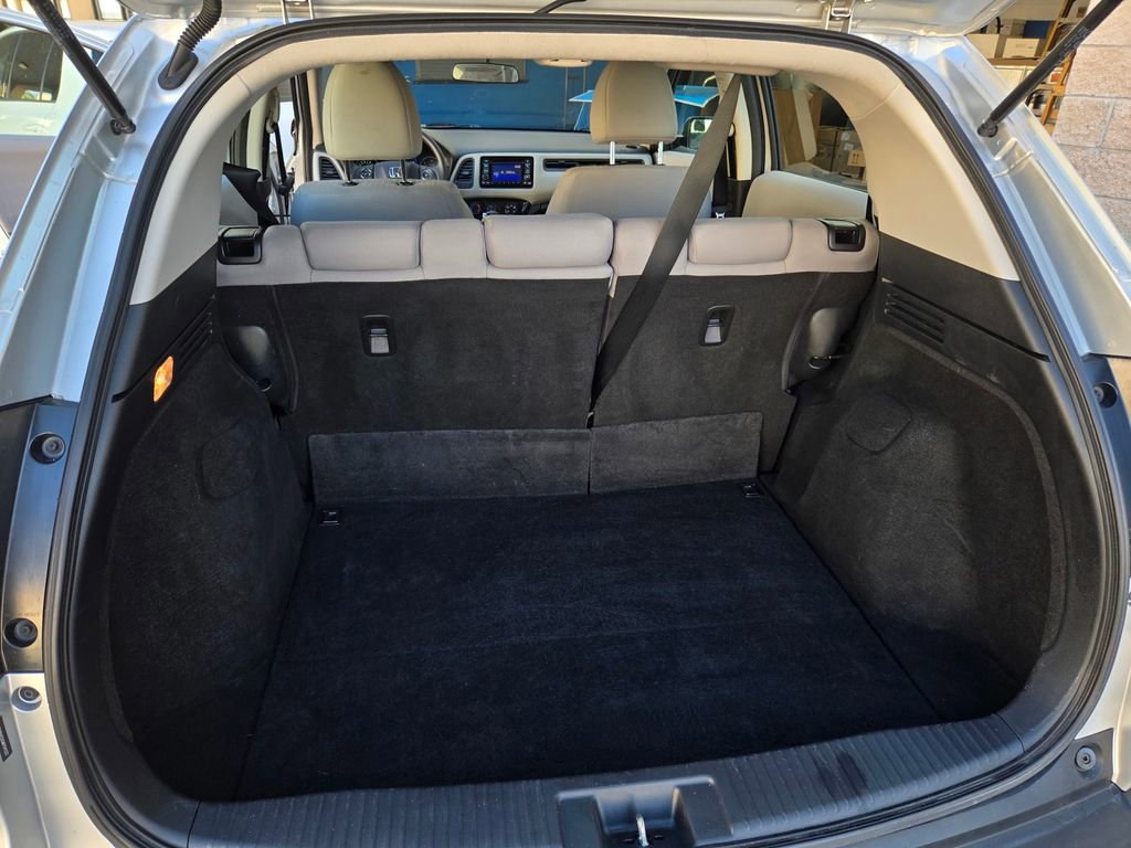 Used 2016 Honda HR-V LX image 24