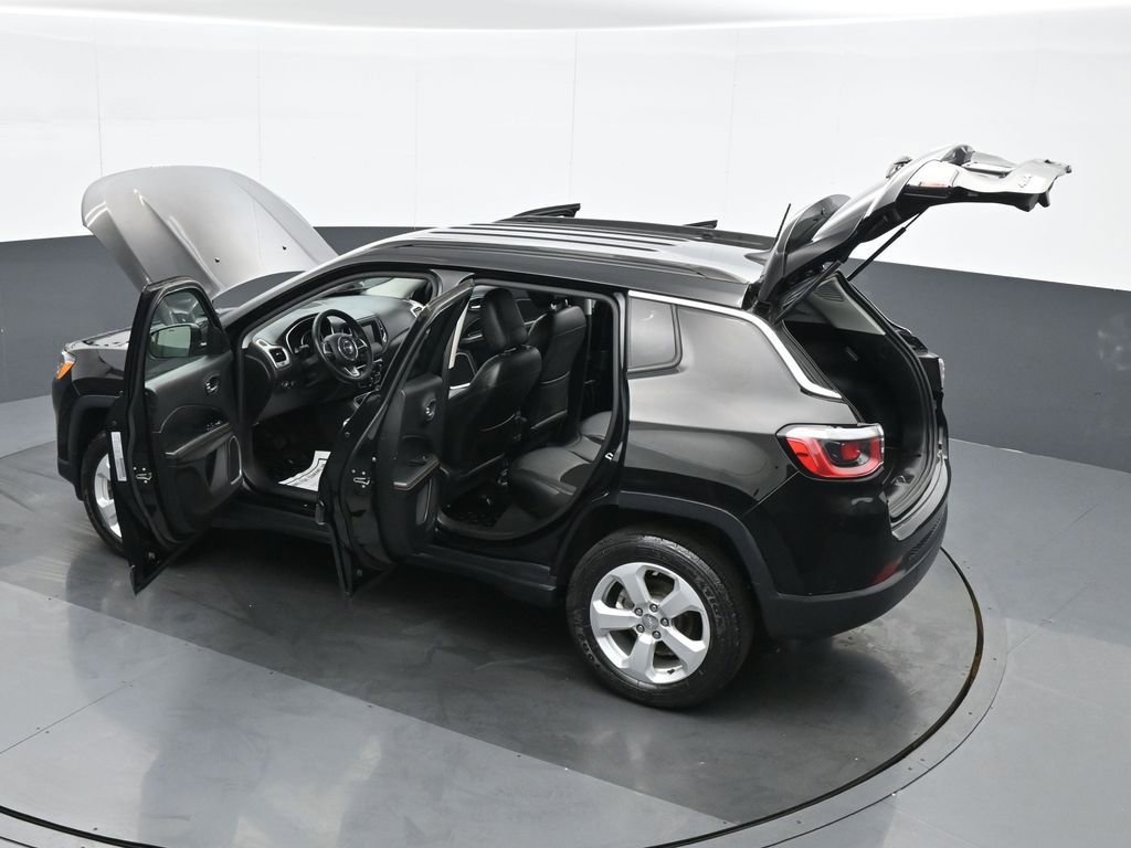 Used 2019 Jeep Compass Latitude AWD/4WD image 38