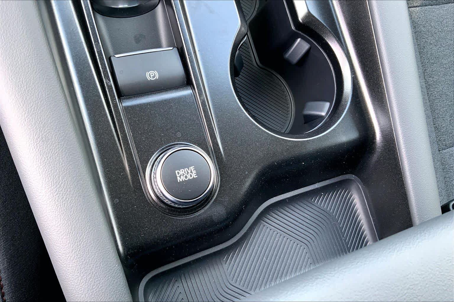 New 2026 Ford Explorer Active AWD/4WD image 16