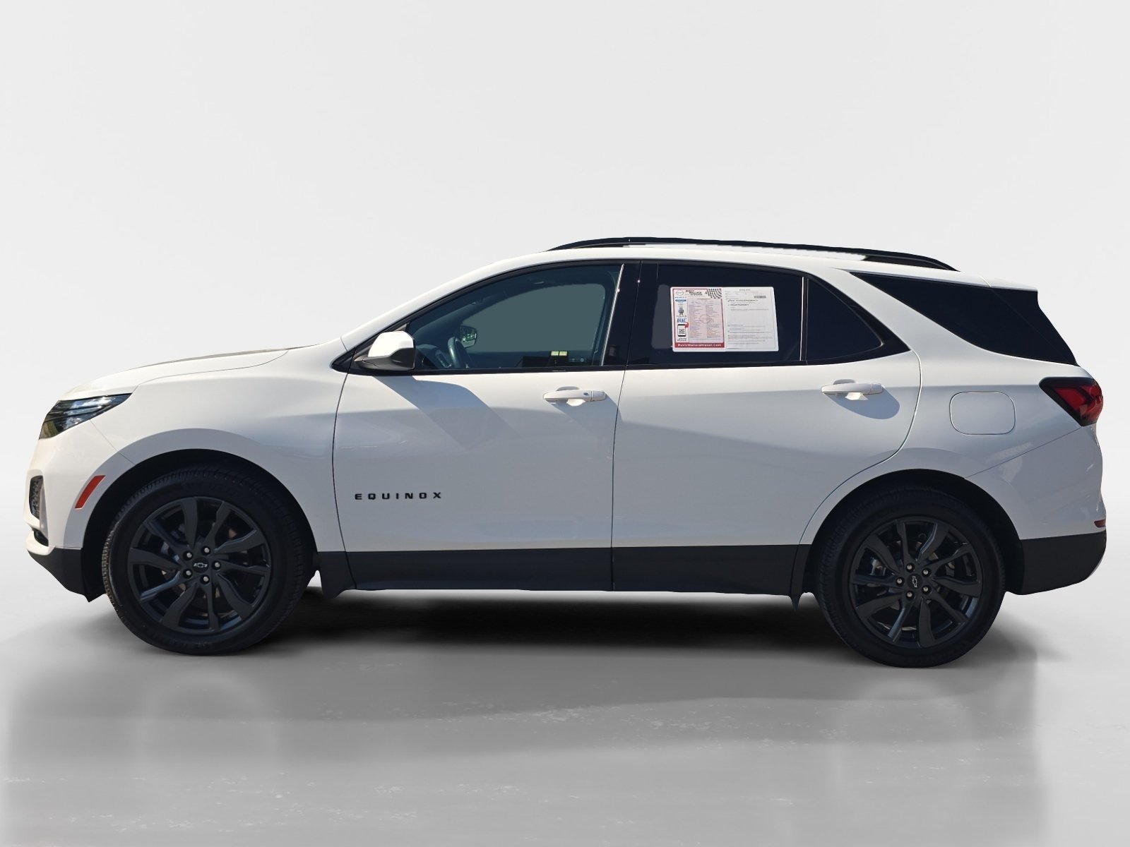 Used 2022 Chevrolet Equinox RS FWD image 2