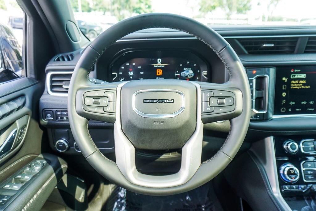 Used 2024 GMC Yukon XL Denali RWD image 13