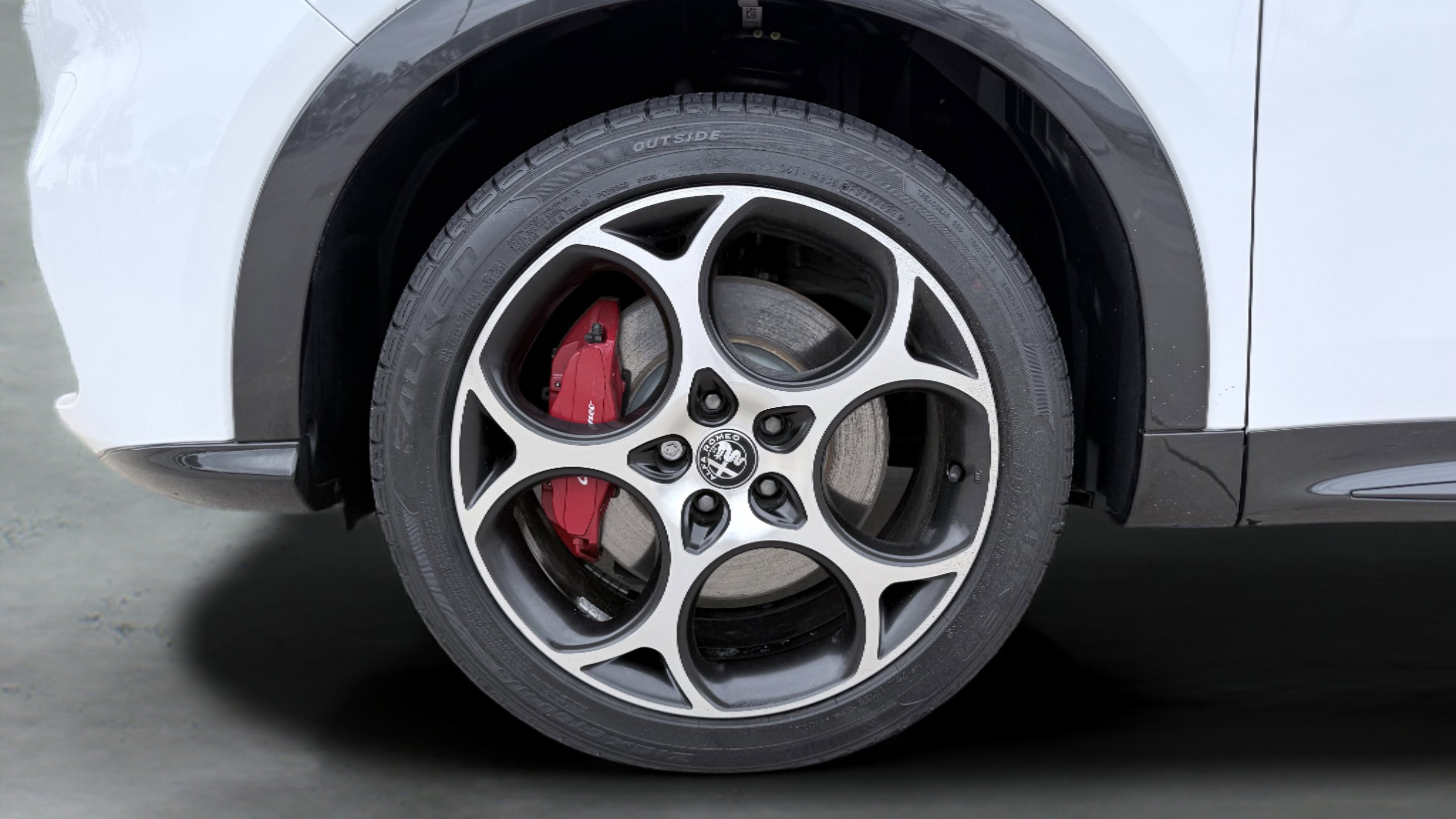 Used 2024 Alfa Romeo Tonale Veloce image 16