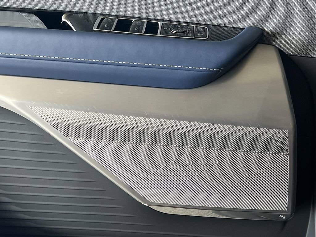 New 2026 Cadillac Vistiq Premium Luxury image 24