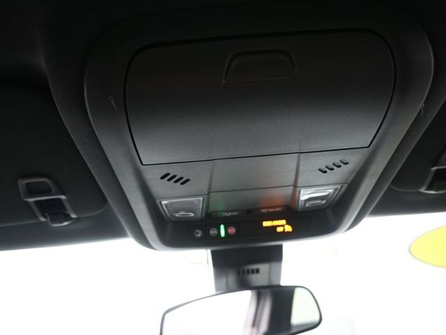 Used 2022 Chevrolet Equinox RS w/ LPO, Floor Liner Package image 11