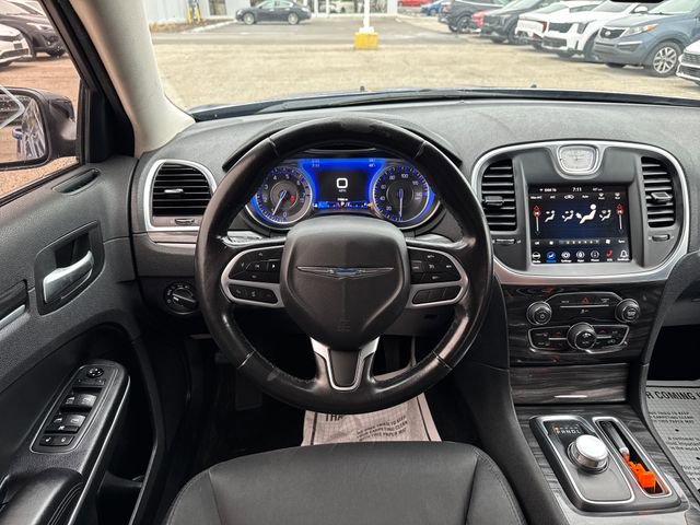 Used 2020 Chrysler 300 Touring w/ Sport Appearance Package RWD image 19