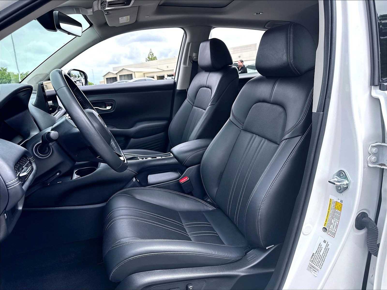 Used 2023 Honda HR-V EX-L image 27