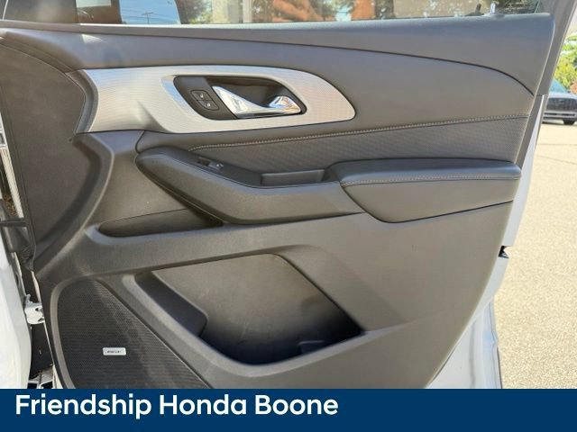 Used 2018 Chevrolet Traverse Premier w/ Driver Confidence II Package FWD image 46