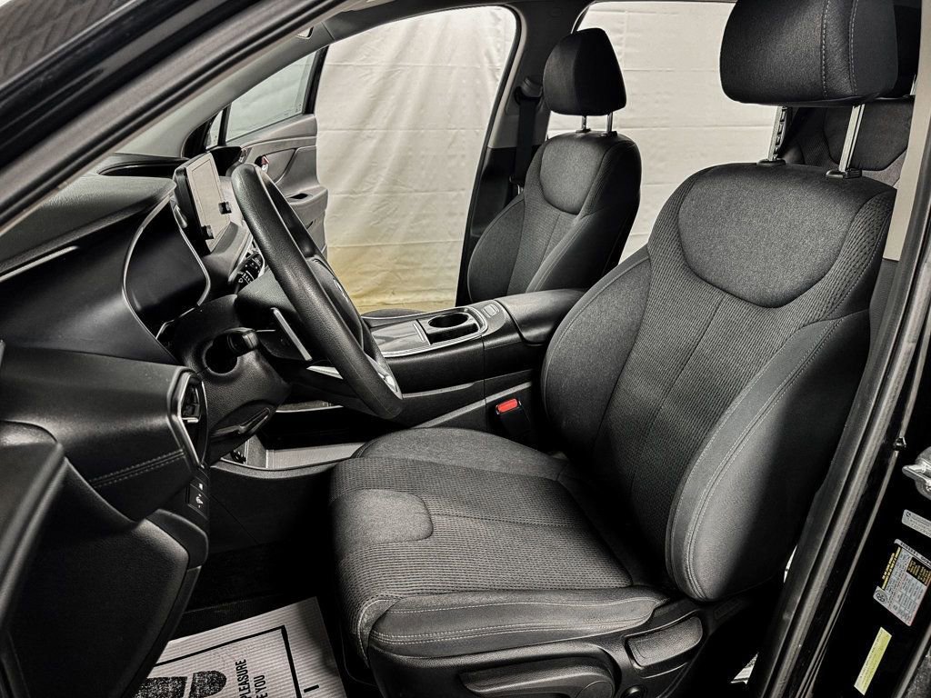 Used 2021 Hyundai Santa Fe SE FWD image 9
