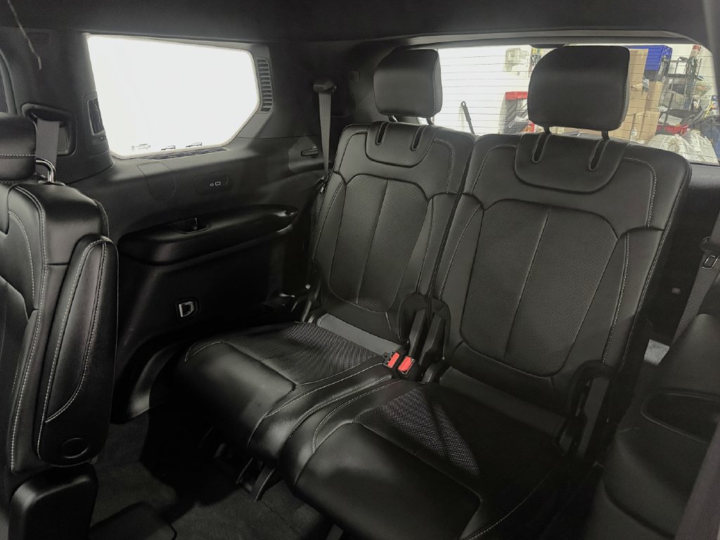 Used 2025 Jeep Grand Cherokee L Limited AWD/4WD image 21