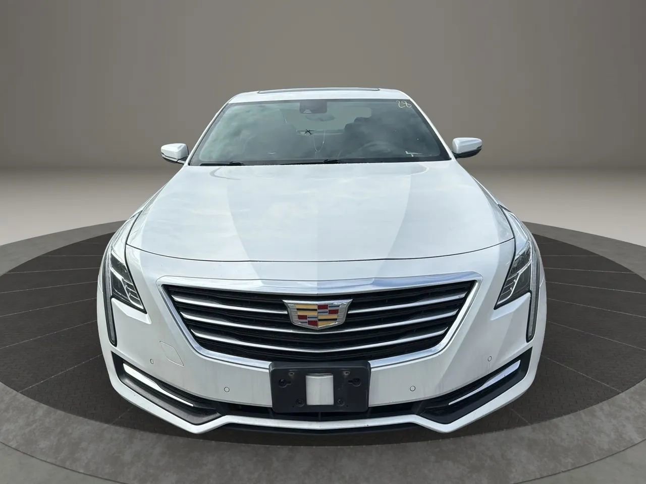 Used 2018 Cadillac CT6 3.6 AWD image 2