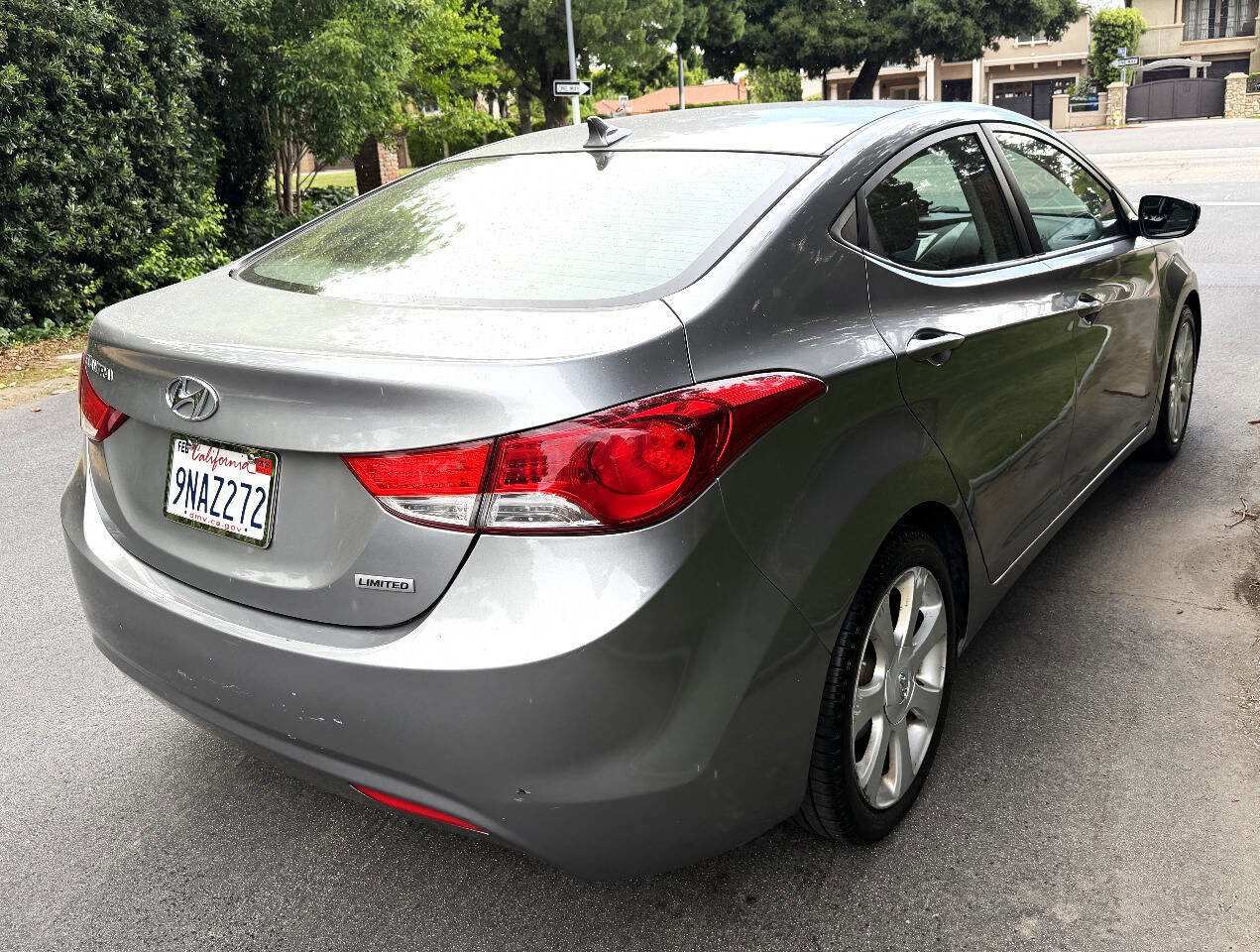 Used 2012 Hyundai Elantra Limited w/ Technology Pkg 5 FWD image 7