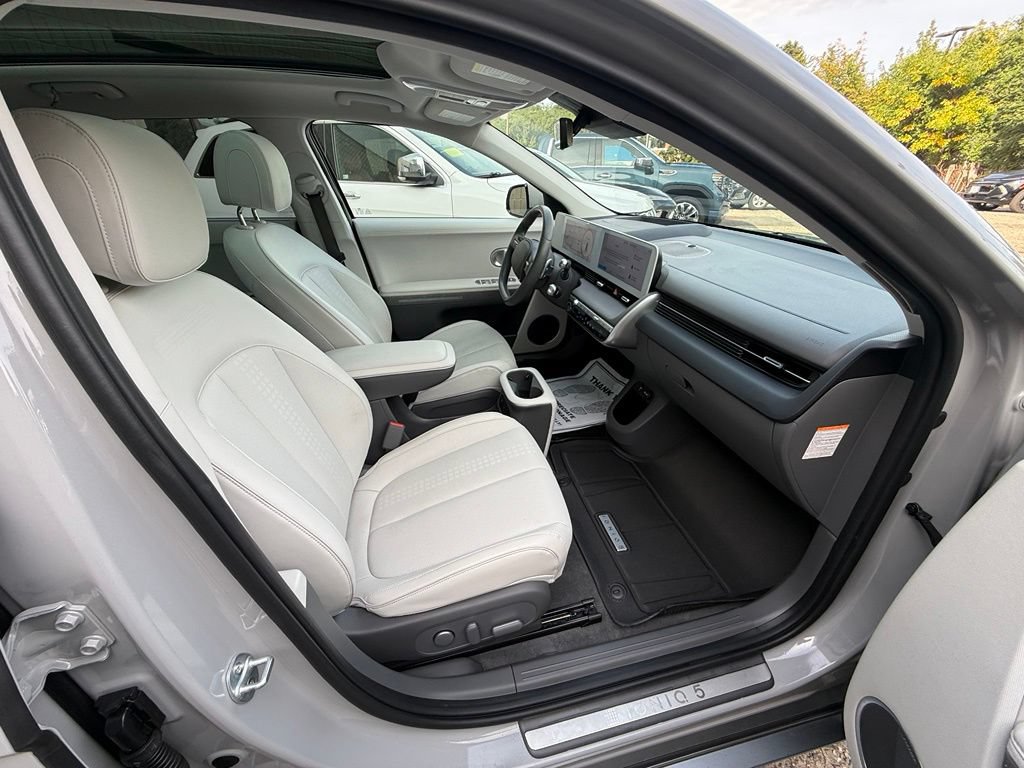 Certified 2023 Hyundai Ioniq 5 Limited AWD/4WD image 17