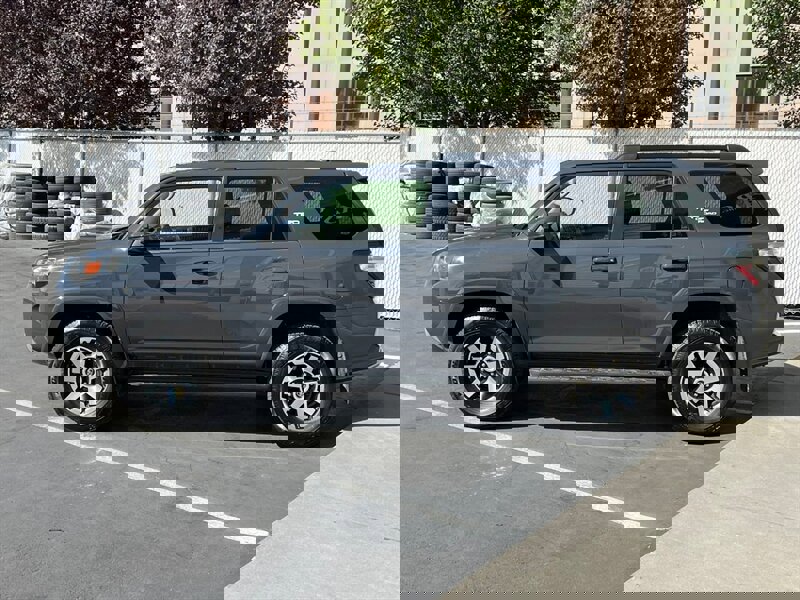 Used 2024 Toyota 4Runner TRD Off-Road image 4