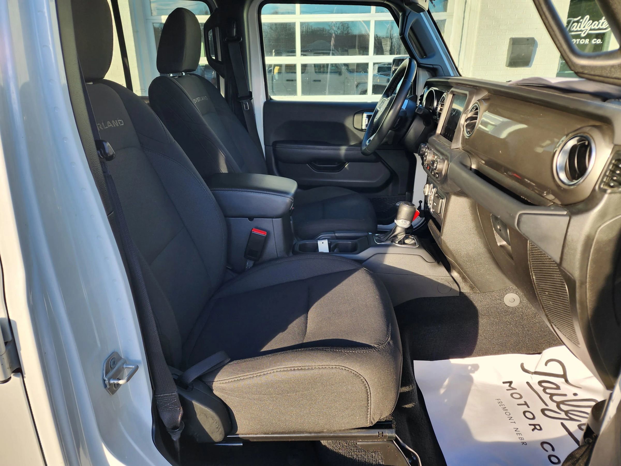 Used 2023 Jeep Gladiator Overland image 14