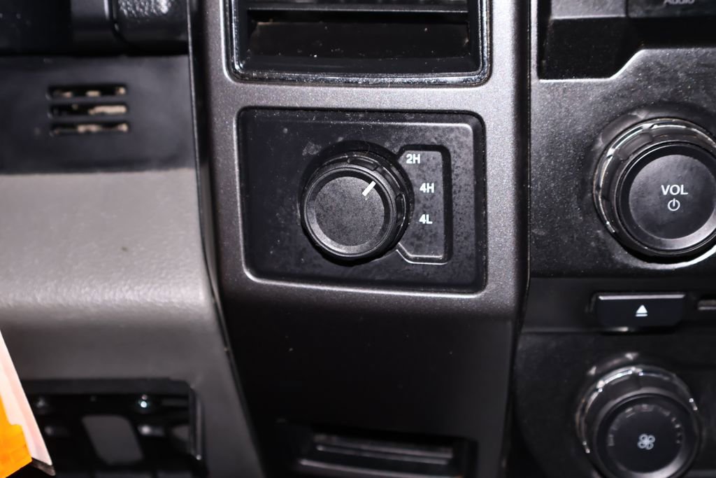 Used 2017 Ford F150 XLT w/ Equipment Group 302A Luxury image 26