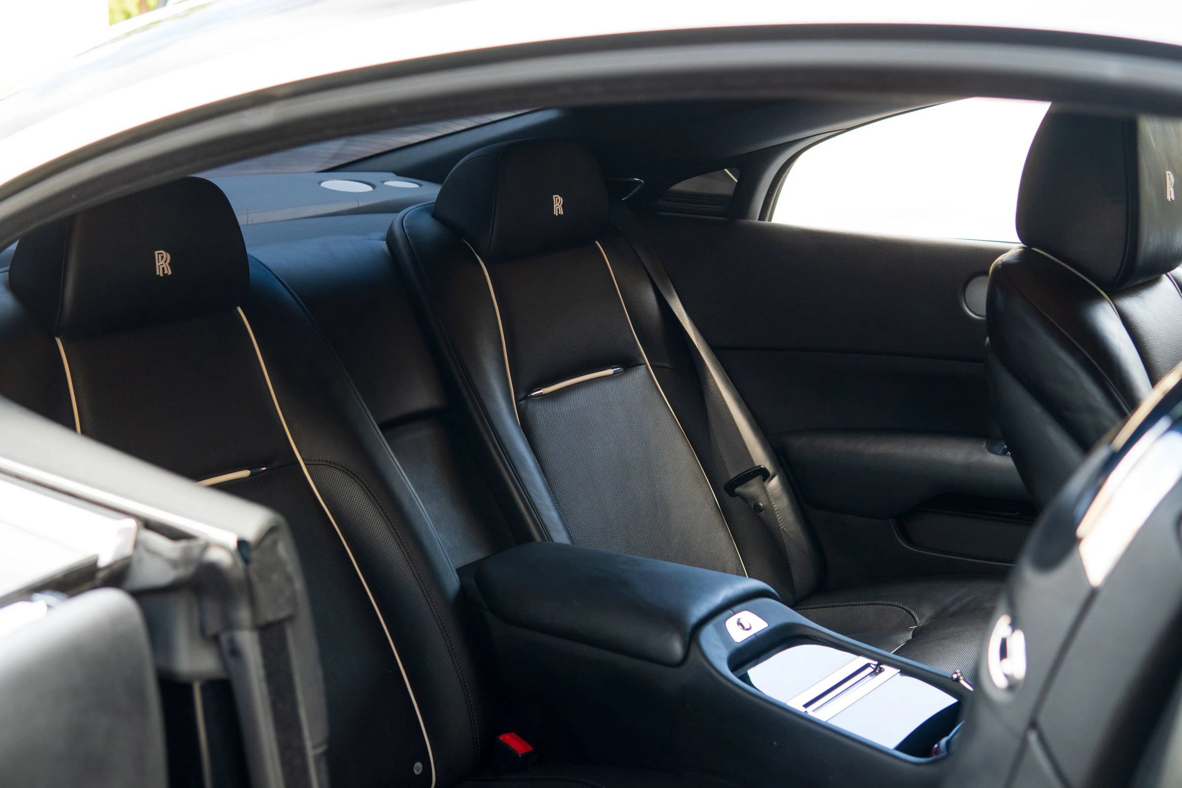 Used 2016 Rolls-Royce Wraith RWD image 33