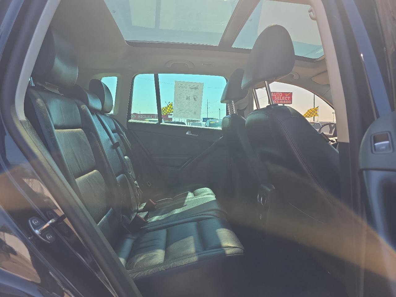 Used 2017 Volkswagen Tiguan Sport image 22