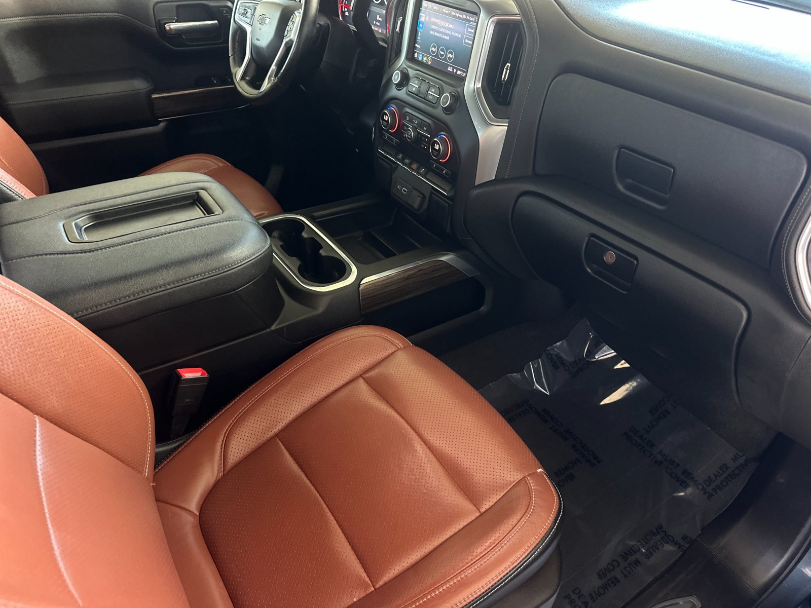 Used 2021 Chevrolet Silverado 1500 LT Trail Boss w/ LPO, Dark Essentials Package AWD/4WD image 14