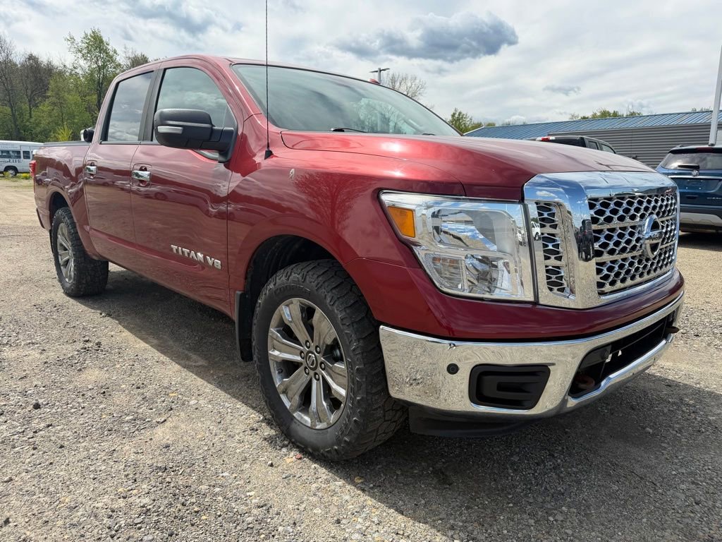 Used 2018 Nissan Titan SV w/ SV Convenience Package AWD/4WD image 7