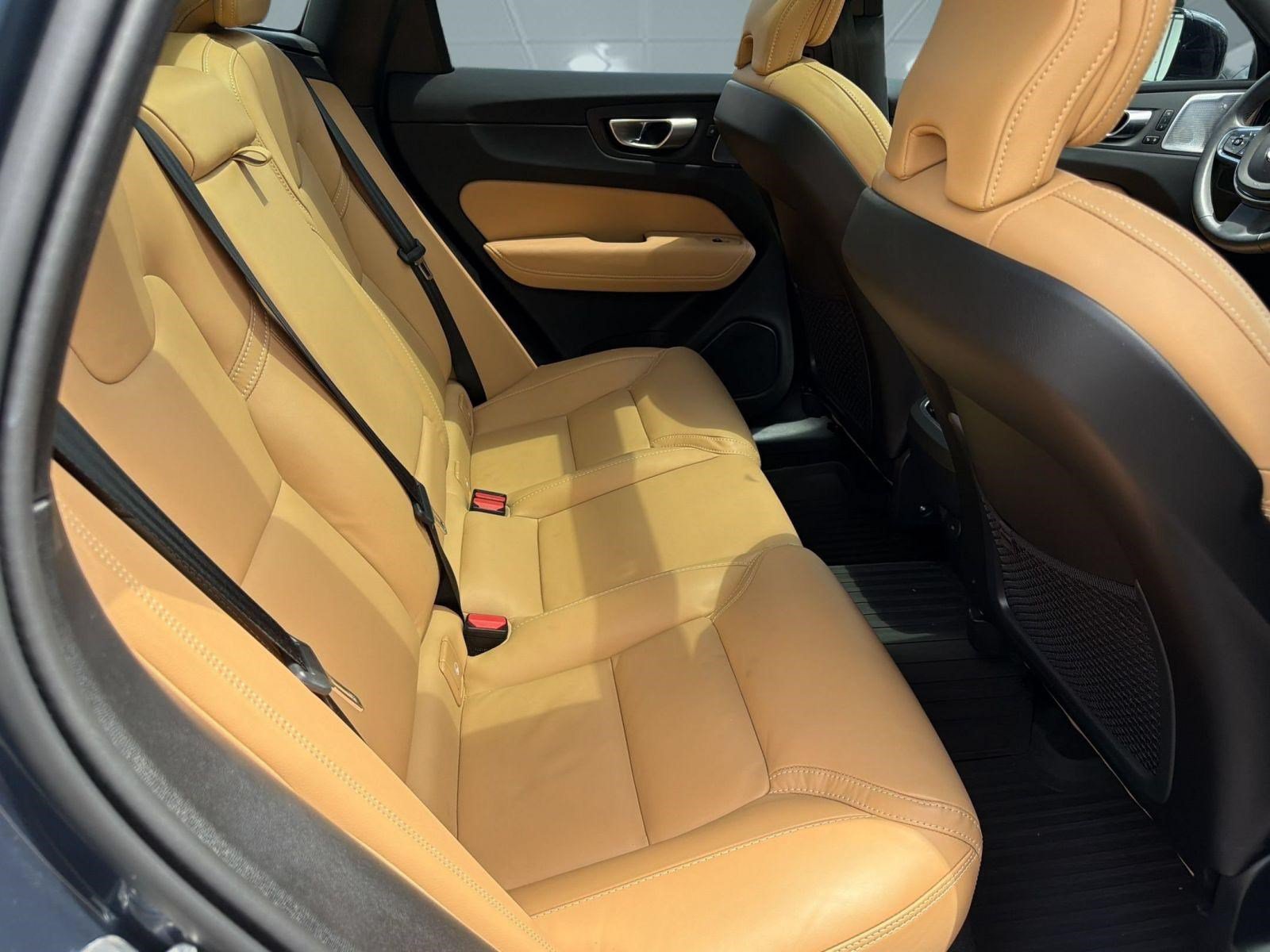 Certified 2024 Volvo XC60 B5 Ultimate w/ Protection Package Premier AWD/4WD image 30