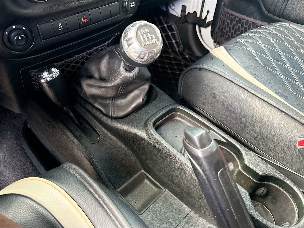 Used 2017 Jeep Wrangler Unlimited Sport image 18